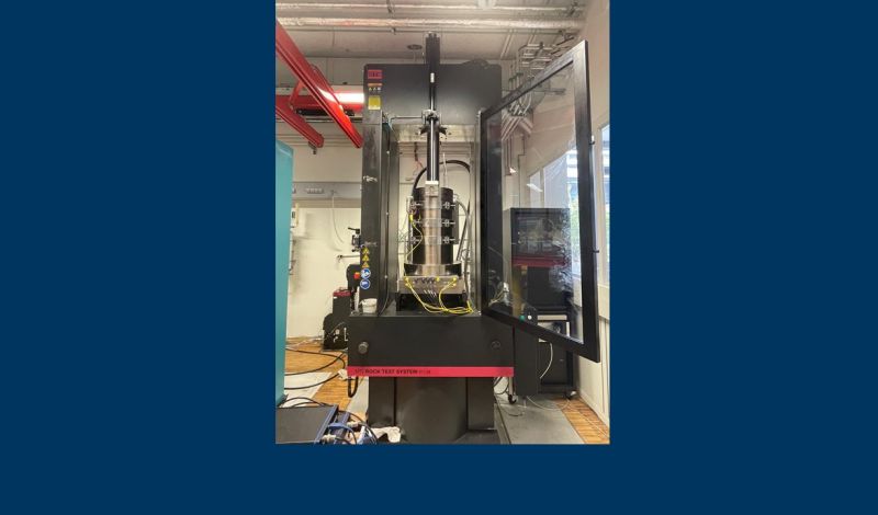 Pressilla Thermo-triaxiale Deformationsapparatur